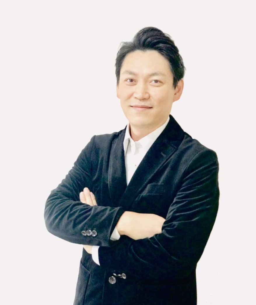 kinhyoseok1-700x1008-3-4